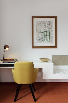 Suite (Art - XL Sofa Bed)