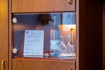 Standard Double Room (SensBase)