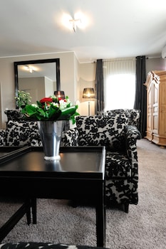 Suite 47