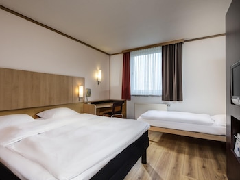 Standard Room, Multiple Beds