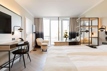 Deluxe Room, Balcony