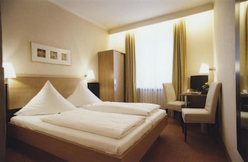 Standard Double or Twin Room with AIR CONDITIONER