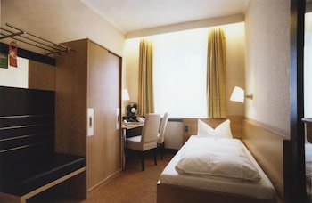 Standard Single Room with AIR CONDITIONER