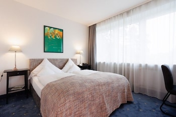 Double Room, 1 Queen Bed, City View