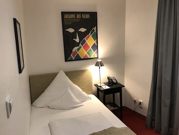 Single Room, City View