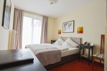 Double Room, 1 Queen Bed, City View