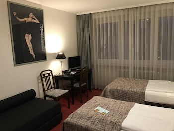 Triple Room, City View