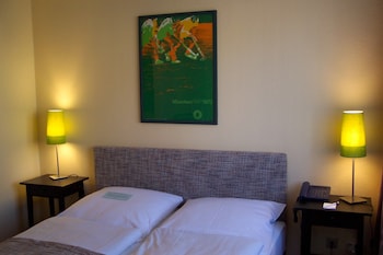 Double Room, 1 Queen Bed, City View