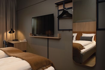 Twin Room (Compact)