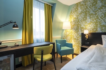 Standard Room, 1 Queen Bed, Non Smoking