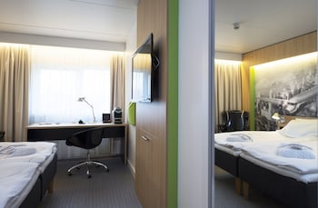 Superior Room, Non Smoking (2 Twin Beds)