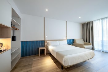 Triple Room, Terrace (2 Adults)