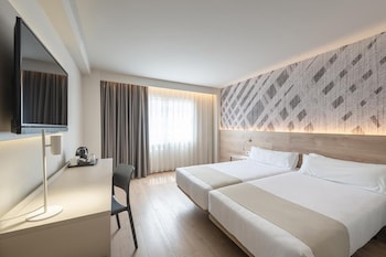 Double Room (1 adult + 1 child)
