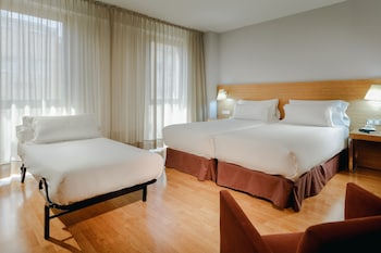 Triple Room (Extra Bed 2 adults + 1 child)