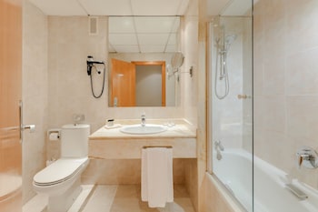 Triple Room (Extra Bed 2 adults + 1 child)
