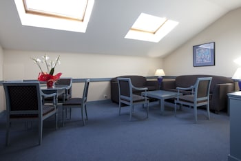 Suite (2 adults + 2 children)