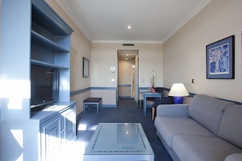 Suite (2 adults + 2 children)