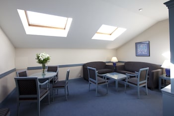 Suite (2 adults + 2 children)