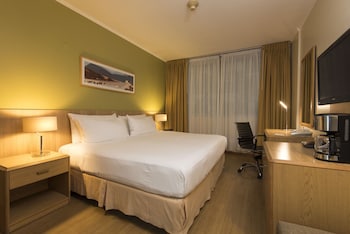 Standard Room, 1 Queen Bed
