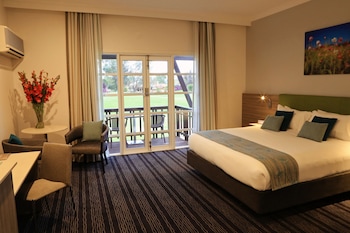 Room, 1 King Bed (Resort)