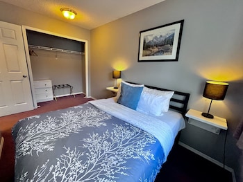 Three-Bedroom Apartment 108, No air conditioning. BL-RES-12549