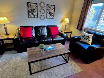 Three-Bedroom Apartment 108, No air conditioning. BL-RES-12549