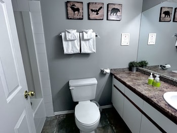 Two-Bedroom Apartment 112, No air conditioning. BL-RES-12550