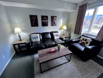 Three-Bedroom Apartment 106, No air conditioning. BL-RES-12548