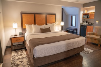Deluxe King Suite