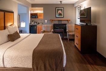 Deluxe King Suite