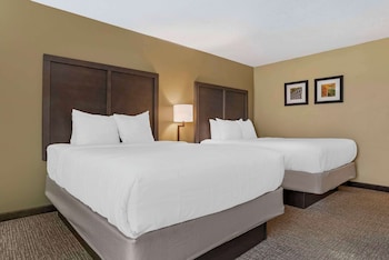 Standard Room, 2 Queen Beds, Non Smoking