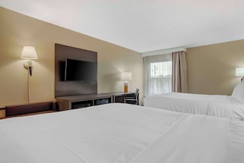 Standard Room, 2 Queen Beds, Non Smoking