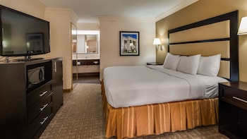 Suite, 1 King Bed, Non Smoking, Jetted Tub