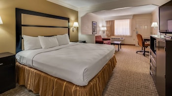 Suite, 1 King Bed, Non Smoking, Jetted Tub