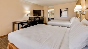 Standard Room, 2 Queen Beds, Non Smoking, Refrigerator & Microwave (No Pets)
