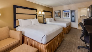 Standard Room, 2 Queen Beds, Accessible, Bathtub (Bathtub, No Pets)