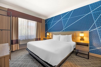 Executive Suite, 1 King Bed, Accessible, Non Smoking (Spa)