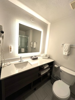 Suite, 2 Queen Beds, Non Smoking