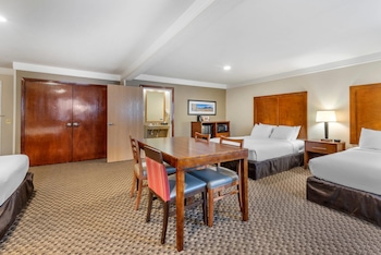 Suite, Multiple Beds, Accessible, Non Smoking