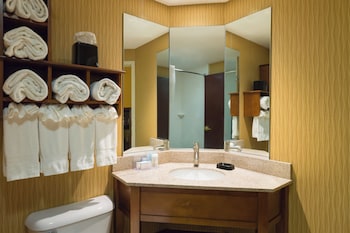 2 King Beds Family Suite