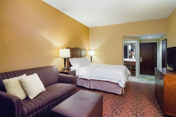 Standard Room, 1 Queen Bed, Non Smoking, Refrigerator & Microwave