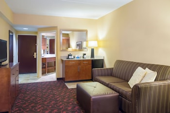 Standard Room, 1 Queen Bed, Non Smoking, Refrigerator & Microwave