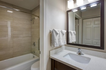 Standard Room, 2 Queen Beds, Non Smoking, Refrigerator & Microwave (with Sofabed)