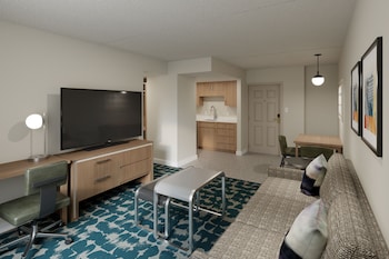 Suite, 1 Bedroom, Non Smoking (1 King Bed)