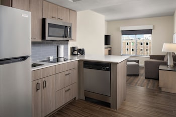Suite, 1 King Bed with Sofa bed, Kitchen