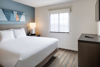 Suite, 1 King Bed with Sofa bed, Kitchen