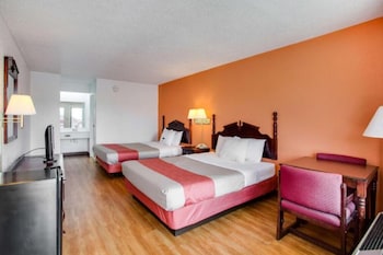 Standard Room, 2 Queen Beds, Non Smoking