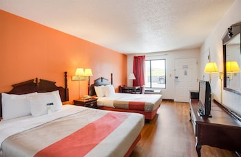 Standard Room, 2 Queen Beds, Non Smoking