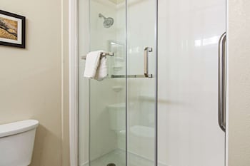 Suite, 1 King Bed, Non Smoking (Interior)