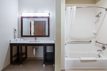 Suite, Multiple Beds, Accessible, Non Smoking